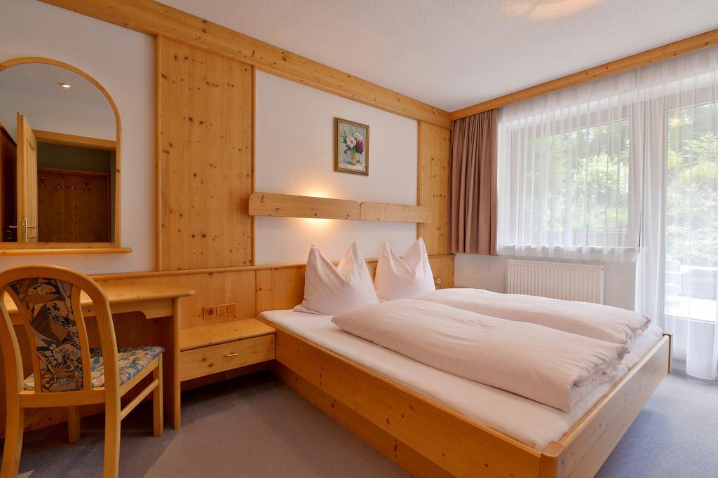 Landhaus Zum Griena Mayrhofen Pokój zdjęcie